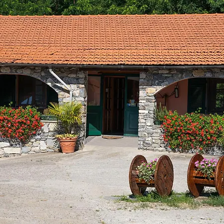 004 - La Marpea - Gallina, 12chilometri Da Lavagna E Dal Mare, Cibo Tipico E Natura Farm stay Terisso